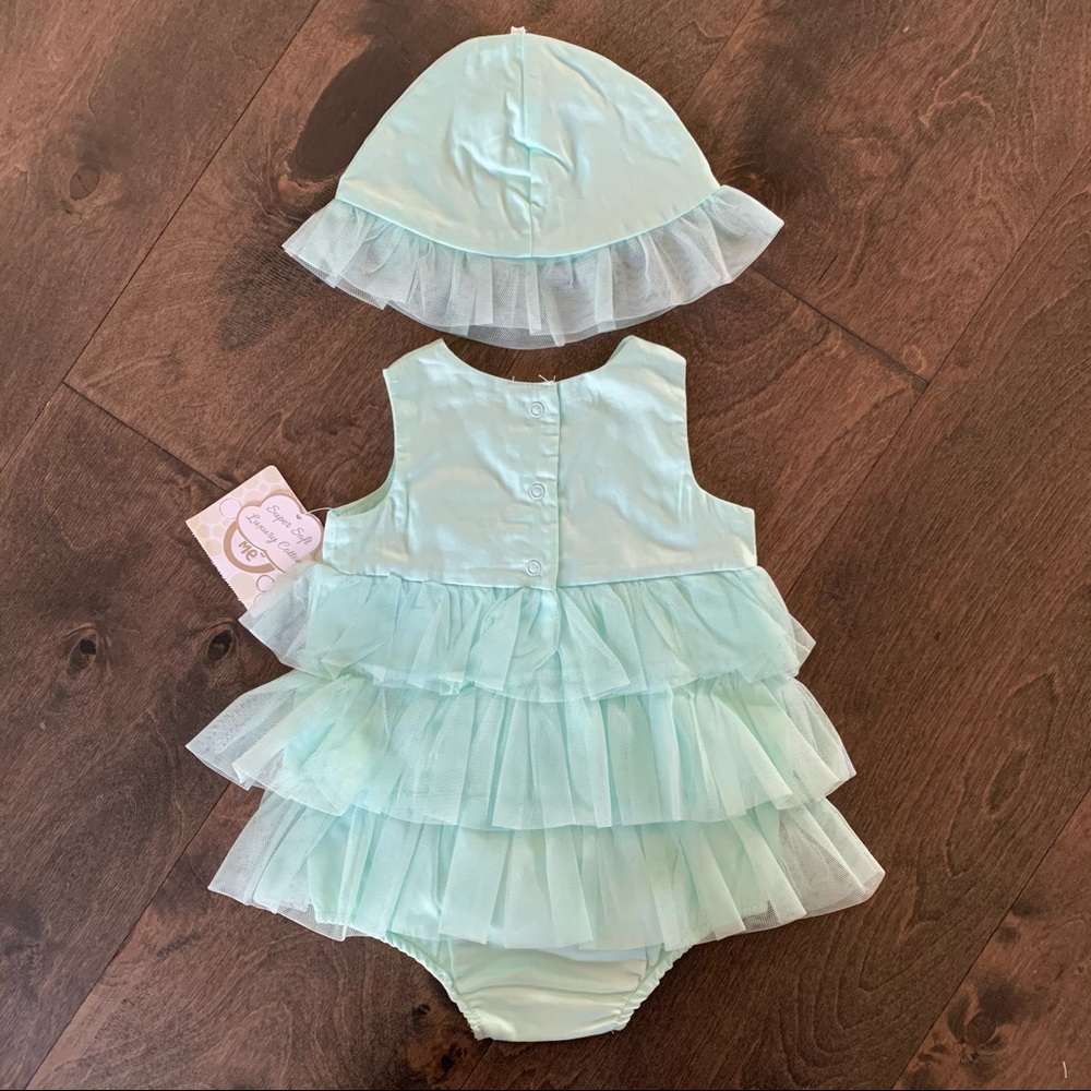 Little Me Ruffled Outfit and Hat - Picture 2 of 6